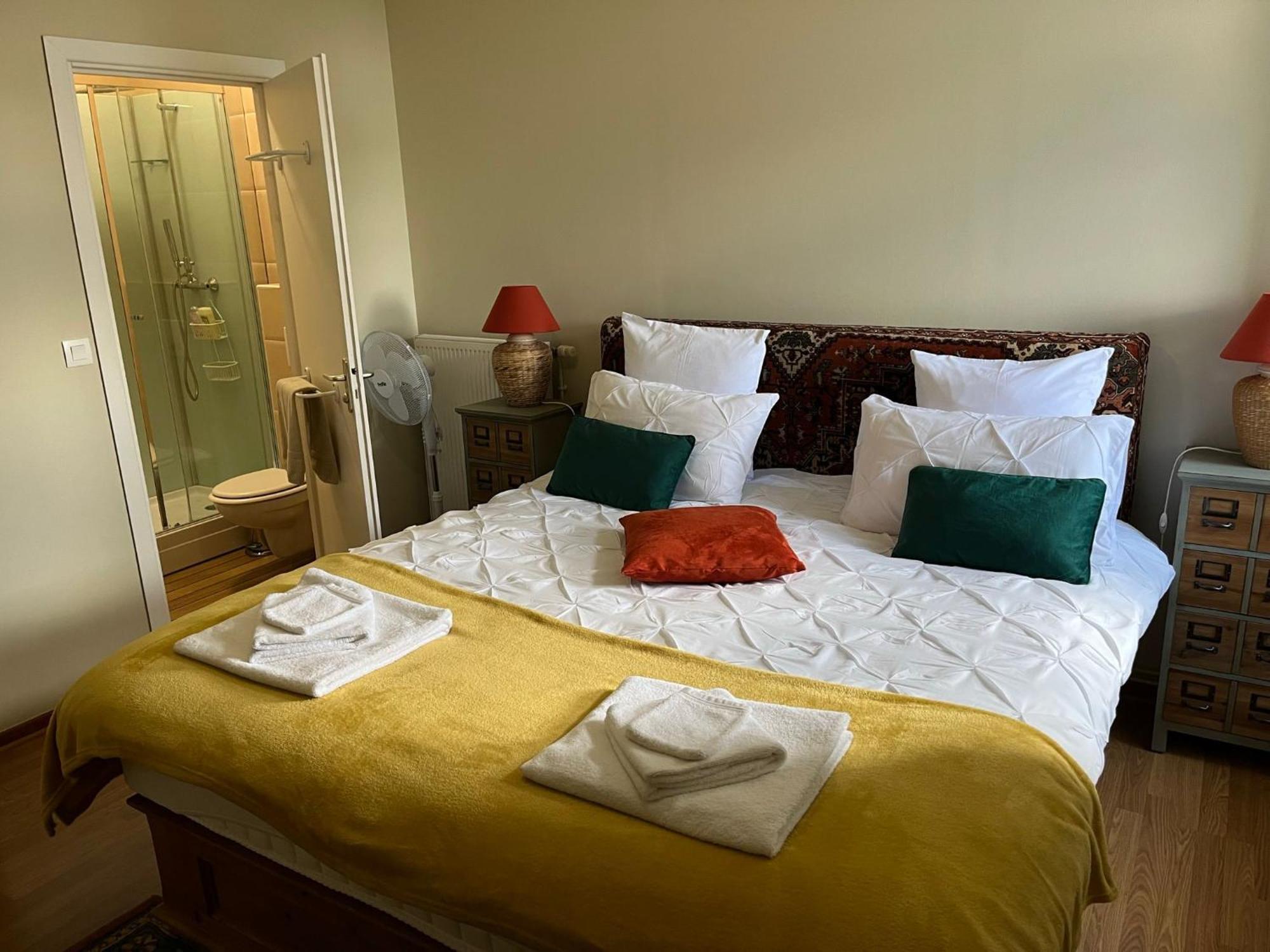 La Fiere Bridge Guest House Amfreville  Buitenkant foto
