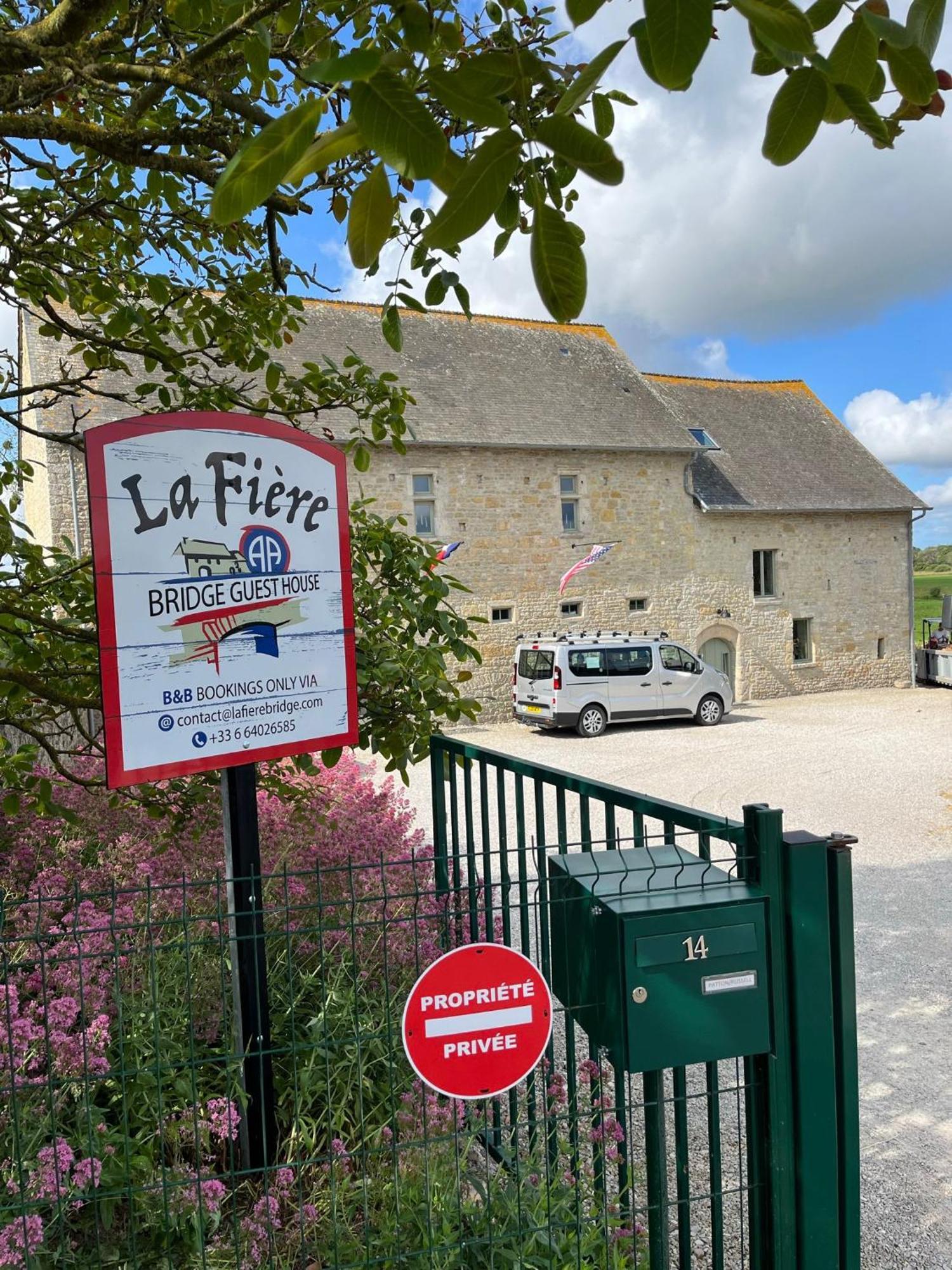 La Fiere Bridge Guest House Amfreville  Buitenkant foto